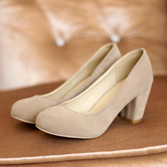 Sandals nude, cream colour, Women's Fashion, Footwear, Sandals on Carousell